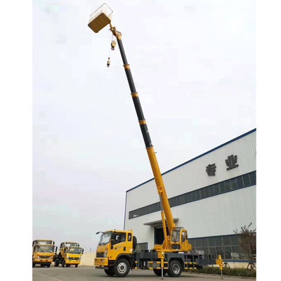 汽車(chē)起重機(jī) 全新產(chǎn)品下線(xiàn) 勁爆發(fā)售吊車(chē)價(jià)格 凱馬吊車(chē) 濟(jì)寧吊車(chē)廠(chǎng)家 年底鉅惠